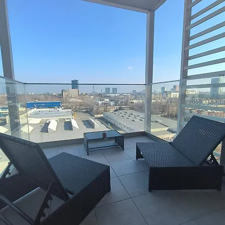 Cozy At Romexpo Apartment