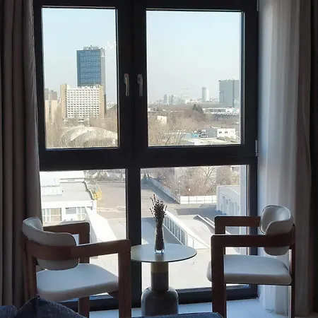 Cozy At Romexpo * Bucharest