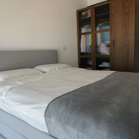 Cozy At Romexpo Apartment *